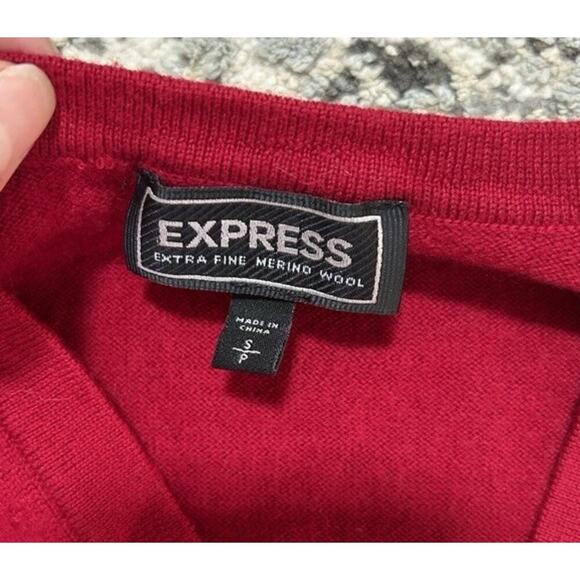 Express Women’s Merino Wool Red Long Sleeve V-neck Sweater Size S - Picture 2 of 3